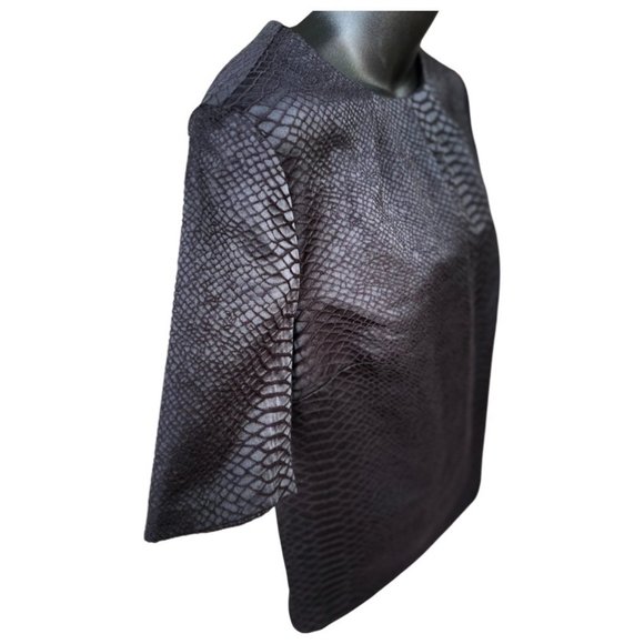 🌸4/$20🌸 Faux Snake Leather Boxy Crop Top - Picture 5 of 14